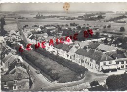 78 - ORGERUS - LA PLACE DE LA MAIRIE ET L' HOTEL DES VOYAGEURS - VUE AERIENNE - Autres & Non Classés