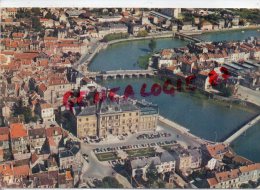 77 - MEAUX - LA PLACE DE L' HOTEL DE VILLE ET BOUCLE DE LA MARNE - LA PASSERELLE ET LE VIEUX PONT ET LE PONT NEUF - Meaux