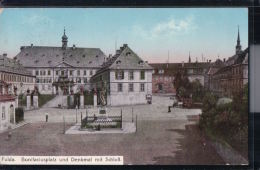 Fulda - Bonifaciusplatz Und Denkmal Mit Schloss - Fulda