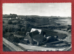 CSM :22 - Côtes D'Armor : Buguélès : Creh Kerue : Gros Plan Sur Une Maison ,d'autres 2ème Plan - Arbres Vue Peu Commune - Sonstige & Ohne Zuordnung