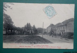 90 - FRONTEIRE FRANCO-SUISSE  - DELLE  - UN COIN DE LA GARE ET ROUTE DE BONCOURT -  HOTEL - Delle