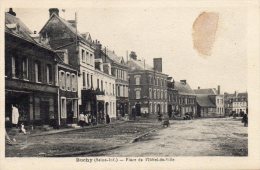 BUCHY - Place De L'Hotel De Ville - Buchy