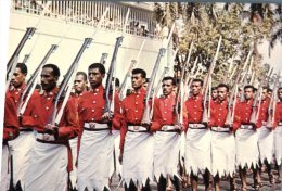 (419) Fiji - Royal Fiji Military Force On The March - Fidji