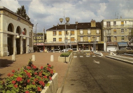 SARTROUVILLE PLACE DE LA GARE  CPSM GF BE - Sartrouville