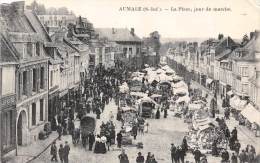 Aumale   76     La  Place  Jour De Marché - Aumale