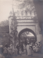 MAROC,MOROCCO,SEFROU EN 1930,ASSEFROU,MOYEN ATLAS,FETE DES CERISES,TRIBU DES IHINAGENES,VENTE DE PAINS ET CERISES - Places