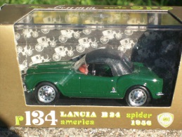 BRUMM -  R 134  LANCIA AURELIA B24 AMERICA SPIDER  AVEC SA BOITE Scala 1/43 - Brumm