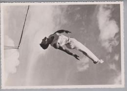 Motiv Turnen 1947 Eidgen.Turnfest Bern Walter Lehmann Kunstturner - Salto De Trampolin