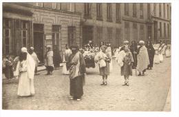 "Les Mystères Du Rosaire à La Procession De Sainte-Gudule à Bruxelles / De Rozenkrans In De Processie Van St Goedele" - Fêtes, événements