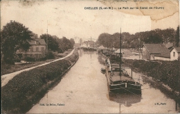 77 CHELLES   - Le PORT  Sur Le CANAL De L,Ourcq -  LES PENICHES    ( état ,tachée ) - Chelles