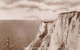 NF2 - 1910s Eastborne Beachy Head And Lighthouse Real Photo Pc - Eastbourne