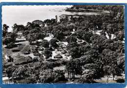 GUINEE CONAKRY VUE AERIENNE DU VILLAGE INDIGENE CARTE PHOTO DENTELEE - Guinée