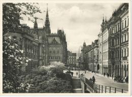 Photo Originale Format 22.5 X 16.5) REICHENBERG Hauptstadt Des Sudetengaues Rathaus Und Hitler Platz (Tchéquie  Liberec) - Places