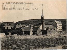 SAINT MICHEL EN GREVE ,EGLISE ET CIMETIERE ,VUE PRISE DE LA PLAGE ,BEAU PLAN   REF 35528 - Saint-Michel-en-Grève