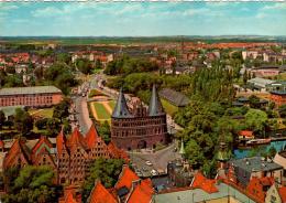 Lûbeck : Vue Sur Holstentor Et Salzspeicher - Lübeck