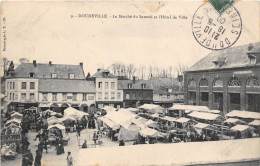 Doudeville    76   Marché Du Samedi Et Hotel De Ville - Other & Unclassified