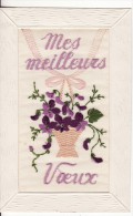 Carte Postale BRODEE- Fantaisie "Mes Meilleurs Voeux"- Corbeille De VIOLETTE-FLEUR-RUBAN- VOIR 2 SCANS - - Brodées