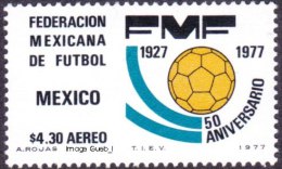 Mexique Sport Football N° PA 424 ** Anniversaire De La Fédération, Emblème, Ballon - Unused Stamps