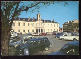 CPM 64 ORTHEZ La Place D'Armes Et L'Hôtel De Ville 2CV Ami8 R4 403 - Orthez