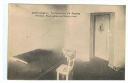 FRESNES - VAL DE MARNE - ETABLISSEMENT PENITENTIAIRE - PRISON - INTERIEUR D´UNE CELLULE - COTE DE DROITE - Fresnes