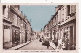 ST AMAND EN PUISAYE (NIEVRE) LA GRANDE RUE (COMMERCES ET ANIMATION) - Saint-Amand-en-Puisaye