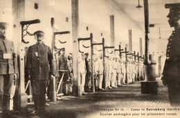 PRISONNIERS DE GUERRE 1914-1918 Camp De NUREMBERG (Allemagne) Soldats Russes Ecuries - Weltkrieg 1914-18