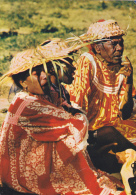 NOUVELLE CALEDONIE,NEW CALEDONIA,ex Souveraineté Française,océan Pacifique,FEMME EN ROBE MISSION,WOMEN,CHAPEAU DE PAILLE - Nouvelle Calédonie