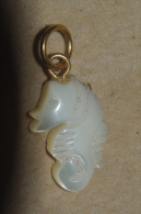 PENDENTIF  HIPPOCAMPE CHEVAL Des MERS - Pendants