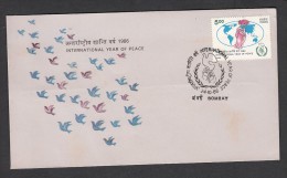 India, 1986,  FDC, International Year Of Peace,  Flower, Map, Dove Bird, Birds, Bombay Cancellation - Lettres & Documents