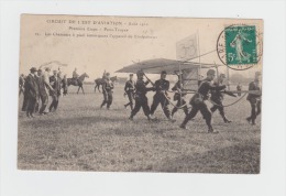 CIRCUIT DE L´EST D´AVIATION - Août 1910 - Paris -Troyes Les Chasseurs à Pied Remorquant L'appareil De Lindpaintner N°19 - Demonstraties