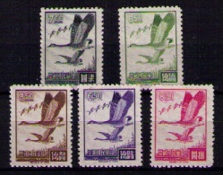 FORMOSA 1966 - PAJAROS - YVERT 551-554-557-559-559 INC - Unused Stamps