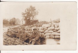 Carte Postale Photo Militaire Allemand-TRANCHEE-Guerre 14/18-Pompe Eau-stempel Württ.Ers Inf. Regt N° 52 Bat -4ème Komp- - Weltkrieg 1914-18