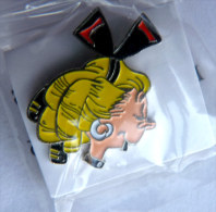 PIN'S LUCKY LUKE 2003 - ATLAS - MISS LULU BELLE - Pins