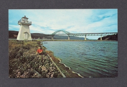 NOVA SCOTIA - NOUVELLE ÉCOSSE - CAPE BRETON - SHOWING THE BRAS D' OR BRIDGE AND LIGHTHOUSE - PHOTO BOB BROOKS - PHARE - Cape Breton