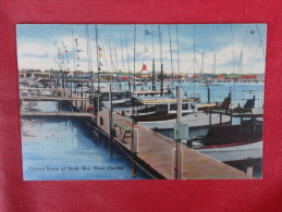 Florida > Key West & The Keys  Fishing Boats At Dock  Linen    Not Mailed --ref 1115 - Key West & The Keys