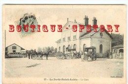 45 - LA FERTE SAINT AUBIN < Visuel RARE < Attente De La Diligence Devant La Gare - Train Chemin De Fer - Bahnhof - La Ferte Saint Aubin