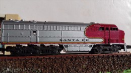 RIVAROSSI ATLAS 2121 N Scale VINTAGE SANTA FE´ Loco Diesel Fairbanks Morse C Liner - In Original Box - Locomotoras