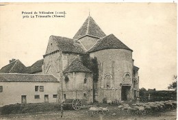 Cpa La Trimouille Prieure De Villesalem - La Trimouille