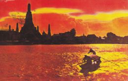 Cp , THAILANDE , BANGKOK , Wat Aroon-Temple Of Dawn , While Sun-set - Thaïlande