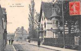 Yvetot   76    Rue De La  République - Yvetot