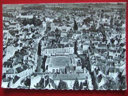 86 - CHATELLERAULT - VUE AERIENNE - PLACE DU MARCHE - " Rare " - Charroux