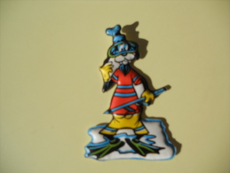 Figurina MIO LOCATELLI Plasteco SERIE CACCIA SUBACQUEA N 13 PIPPO AL MARE - Disney