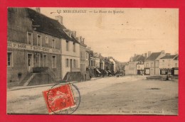 LE MERLERAULT - La Place Du Marché. - Le Merlerault