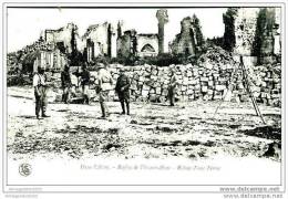 J19 / 02 CPA VIC SUR AISNE EN 1918 RUINES D´UNE FERME ANIME MILITAIRES - Vic Sur Aisne