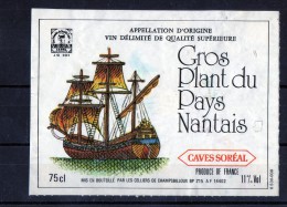 BATEAUX - ( Etiquette Légèrement Collée Sur Feuille D´expo.) - Barcos De Vela & Veleros