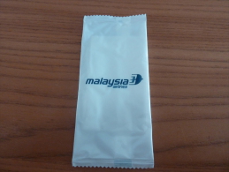 Serviette Papier « malaysia Airlines » (compagnie Aérienne) Sous Blister - Serviettes Publicitaires