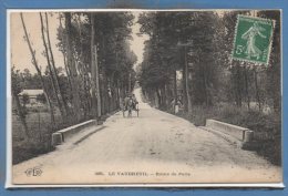 27 - Le VAUDREUIL -- Route De Paris - Le Vaudreuil