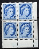 Canada 1962 - 5c Bright Blue With 2 X Phosphor Bands In Block Of 4 SG467p MNH Cat £14 SG2018 A-Z Empire - Nuovi