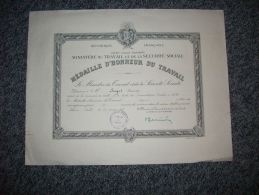 Diplôme : Ministère Du Travail Et De La Sécurité Sociale ( Médaille D'Honneur Du Travail " Argent " 1958 ) - Diplomas Y Calificaciones Escolares