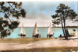 CARCANS  Régates Sur Le Lac Timbrée TTB - Carcans